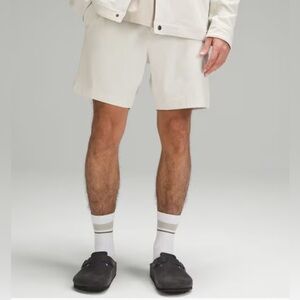 Lululemon Men’s Athletica Cream Flat Front Shorts size 34